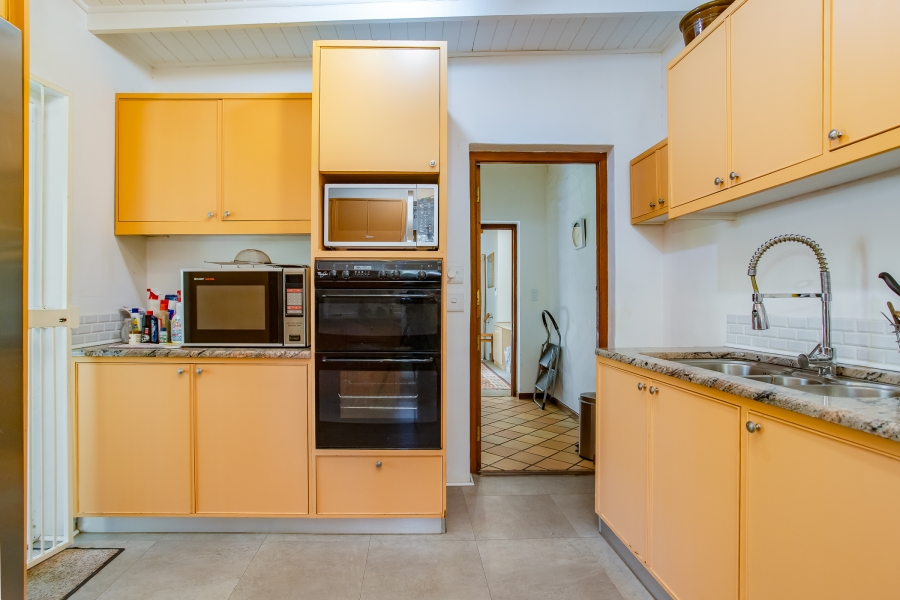 7 Bedroom Property for Sale in Franschhoek Western Cape